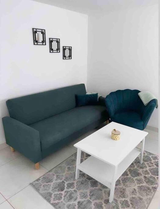3 Stories, 5 Bedroom House In Prime Location With Balcony And Shared Garden 利物浦 外观 照片